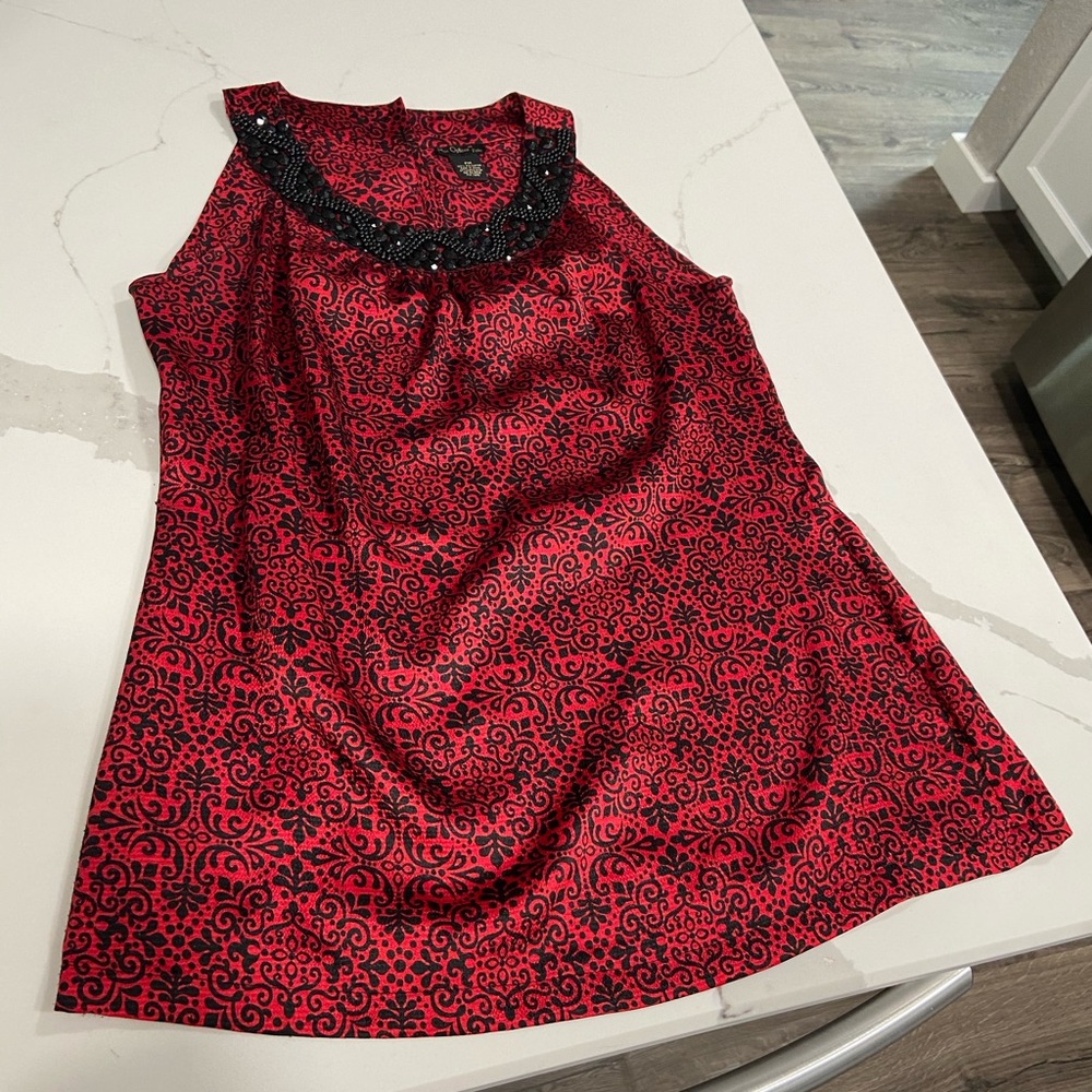 Women’s petite medium red design shirt - Picture 1 of 5